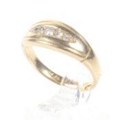 A late Victorian 18ct gold and diamond five stone ring.