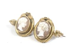 A Victorian twin oval shell cameo bar brooch.