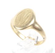 An Edwardian 18ct gold signet ring.