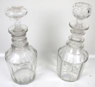 Two mallet decanters. Both with ring necks, Max.