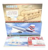 A mixed collection of model kits. Including concorde, HMS Victory and others all boxed, qty 4.