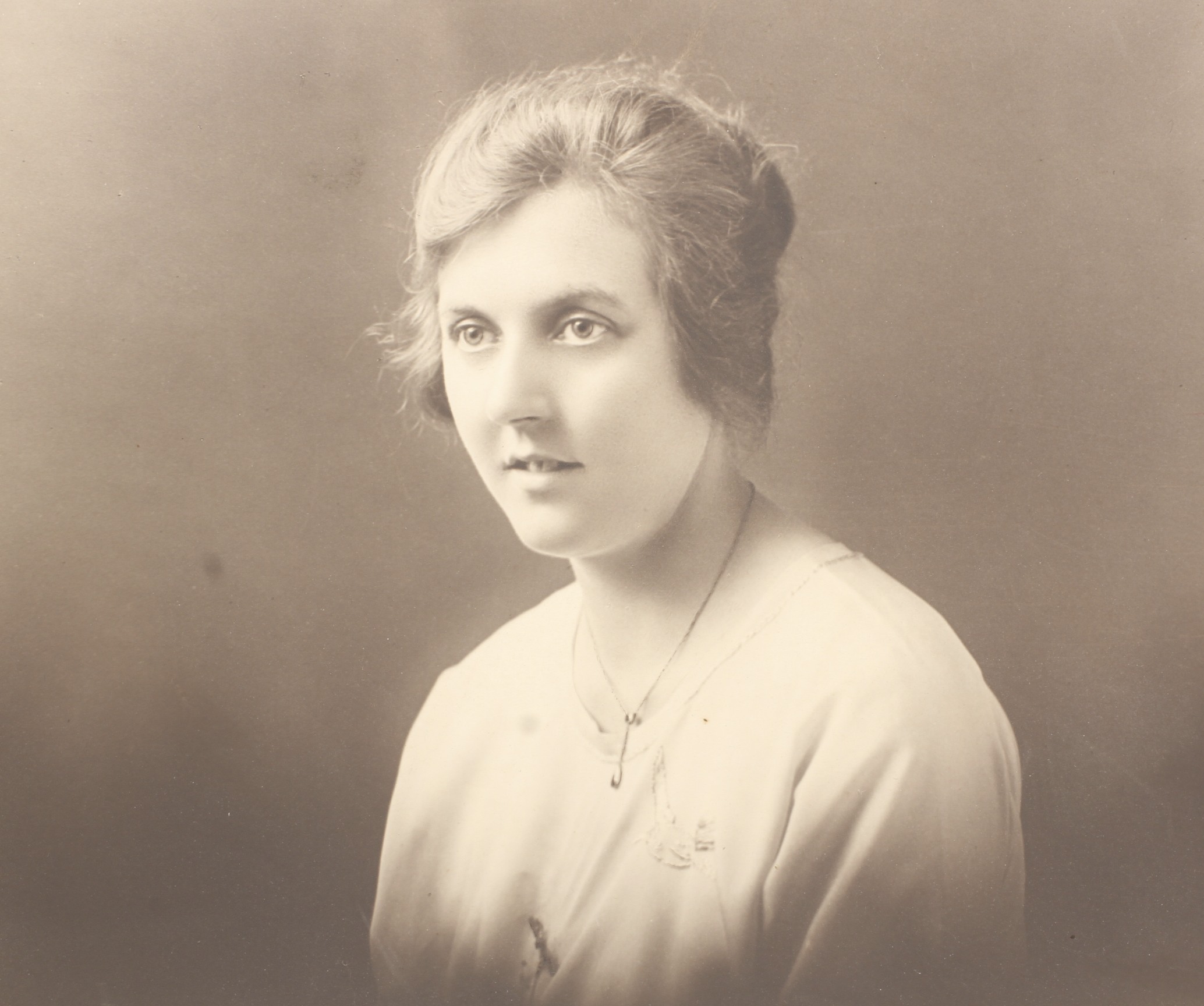 Two early 20th century studio portraits of John and Charlotte Butler. - Image 3 of 3