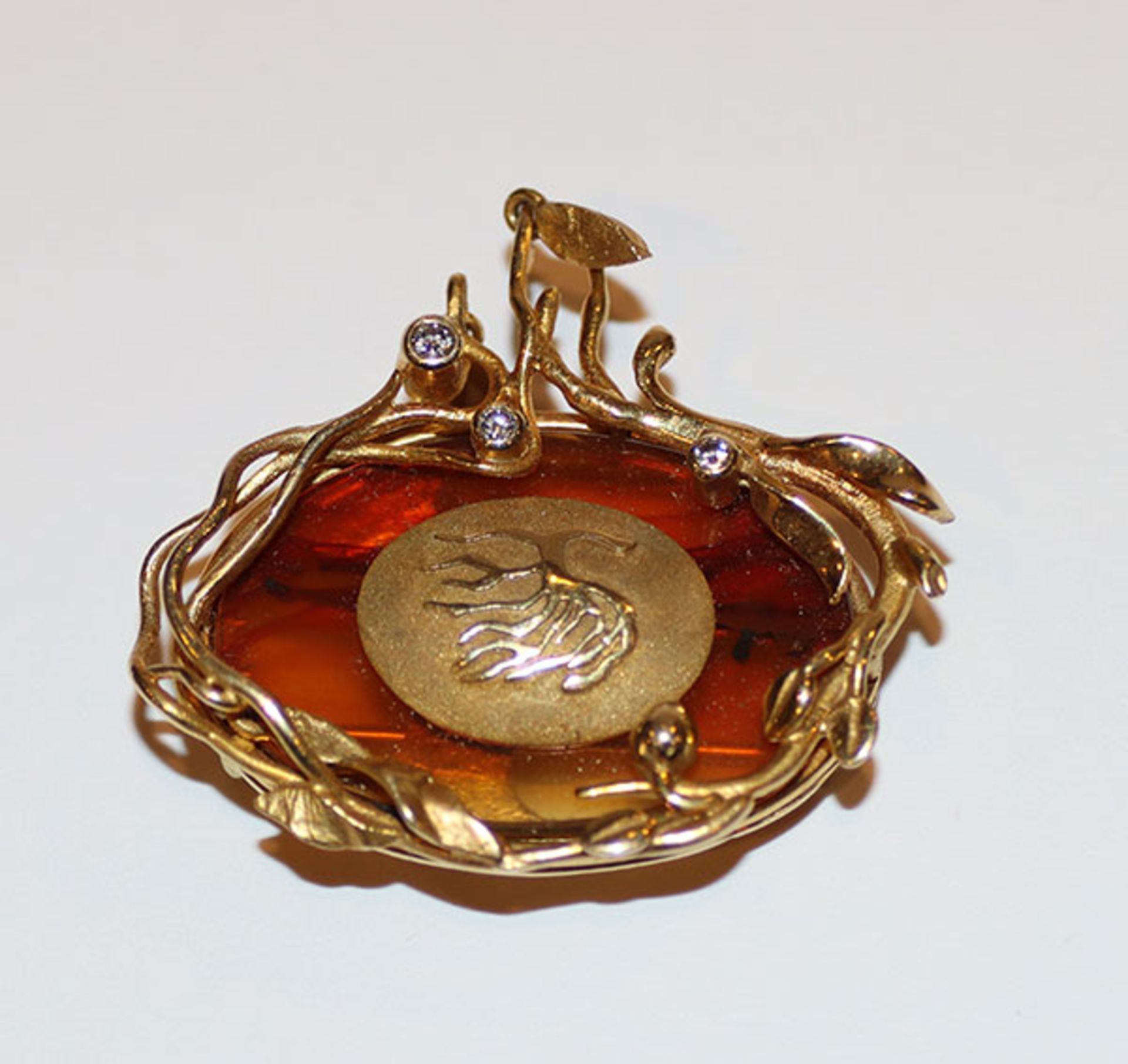 14 k Gelbgold Designer Brosche mit Lebensbaum-Dekor und 3 Diamanten, 12,9 gr., 3,5 cm x 4 cm