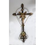 Metall Grabkreuz mit Jesusbildnis, teils bemalt, 19. Jahrhundert, H 126 cm, B 62 cm, Altersspuren,
