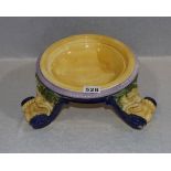 Keramik Blumenhocker, gelb/blau/grün glasiert, beschädigt und geklebt, H 14 cm, D 26 cm