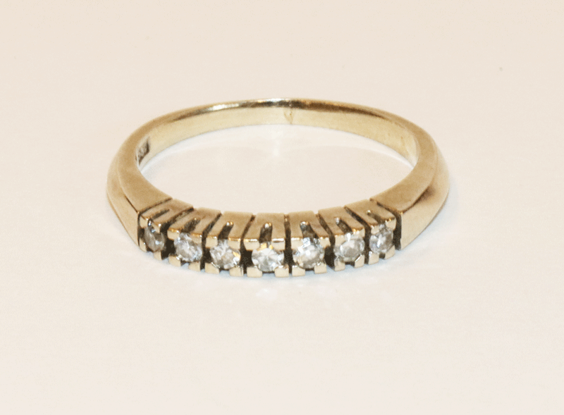14 k Weißgold Ring mit 7 Diamanten, 2,4 gr., Gr. 52