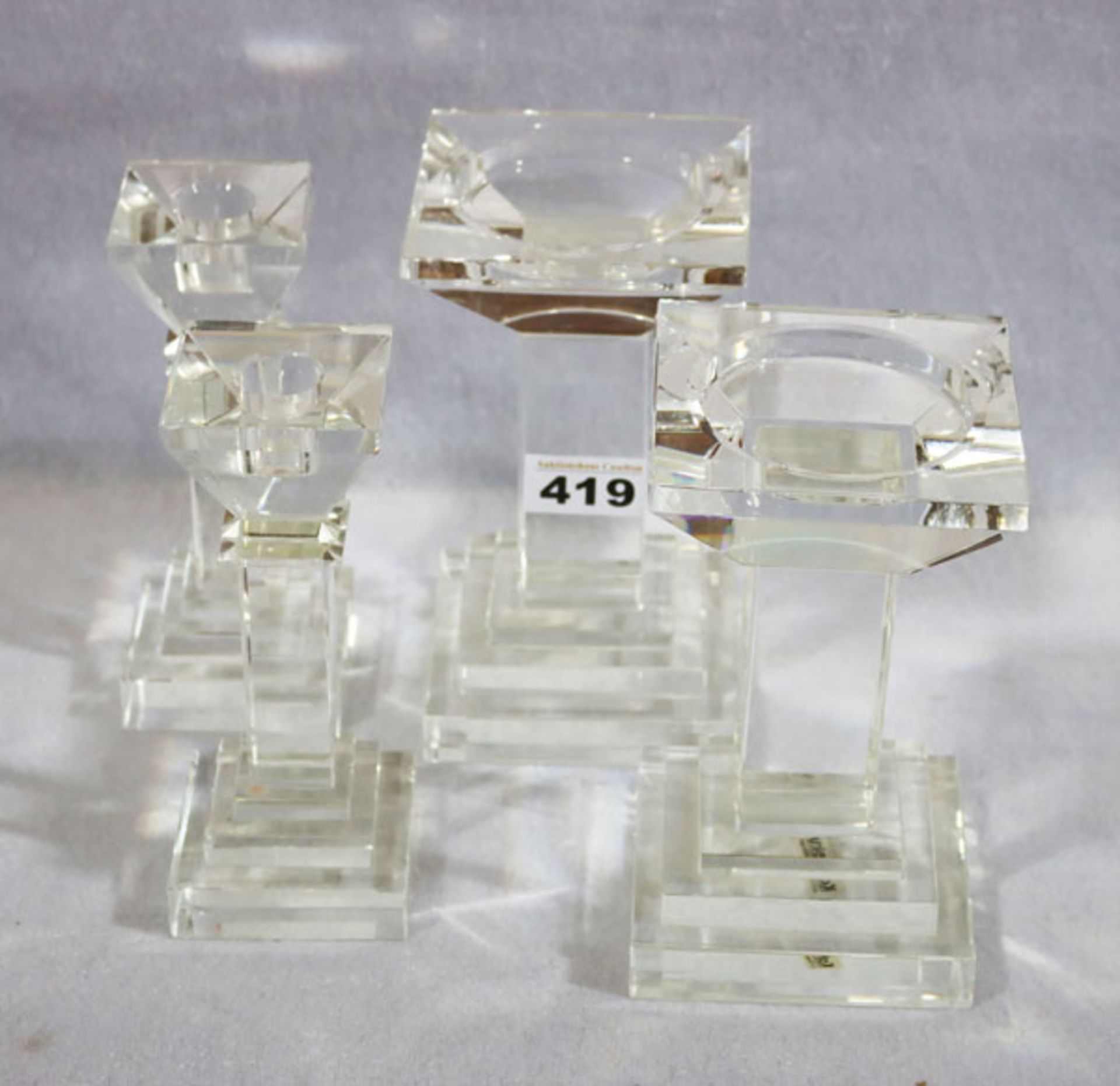 2 Paar Glas-Kerzenleuchter in eckiger Form, H 17,5/18 cm, Gebrauchsspuren
