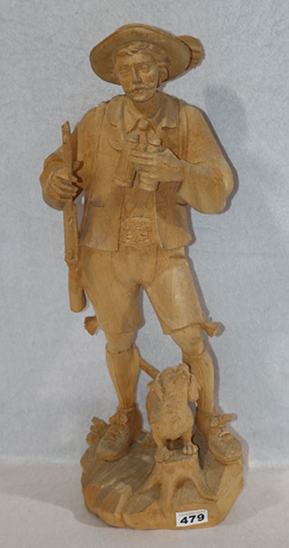 Holz Figurenskulptur 'Jäger mit Hund', schön geschnitzt, H 59 cm