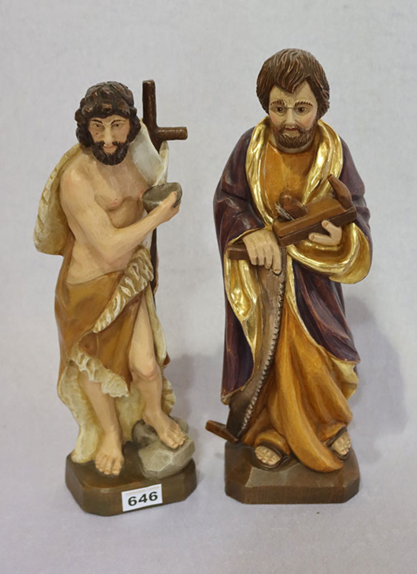 2 Holzfiguren 'Heiliger Josef', H 43 cm, und 'Jesus', H 42 cm, beide farbig gefaßt, teils bestossen,