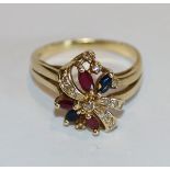 14 k Gelbgold Ring mit Diamanten, Rubinen und Safiren, 3,6 gr., Gr. 54