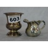 Silber Milchkännchen, 800 Silber, und kleine Vase, Sterlingsilber, 112 gr., teils verbeult,