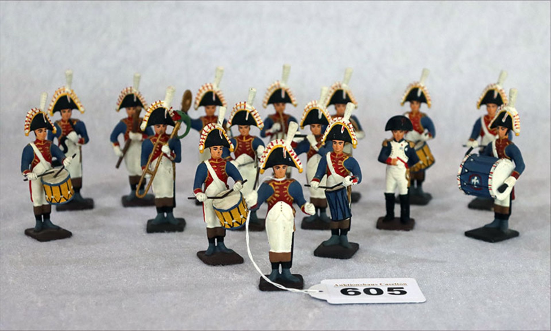 16 Zinnfiguren, 5,4 cm, vollplastisch 'Napoleon I. mit Gardemusik'