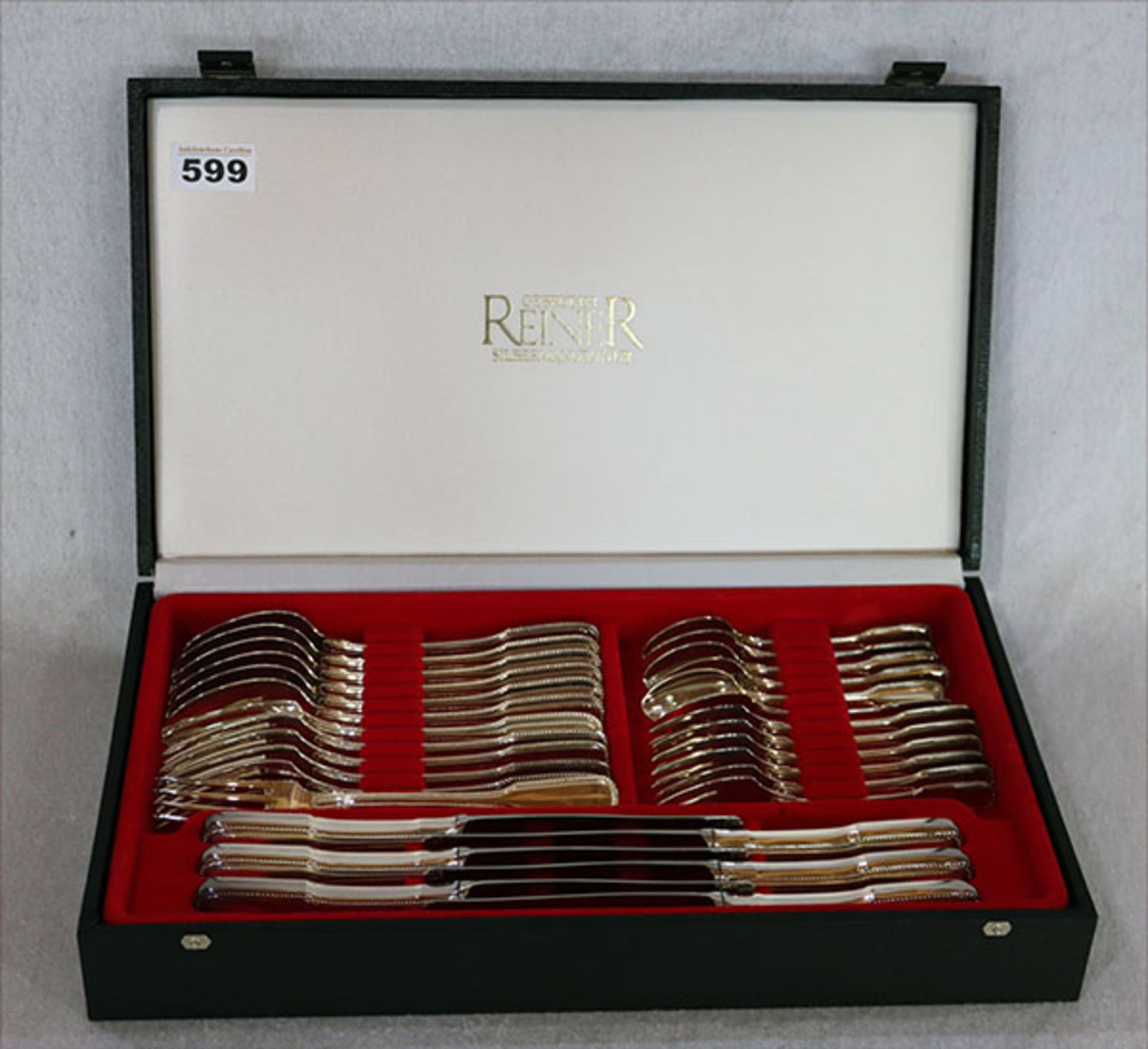 Reiner Besteckkasten für 6 Personen, 800 Silber, 930 gr. ohne Messer, Perlranddekor, 6 Menü-