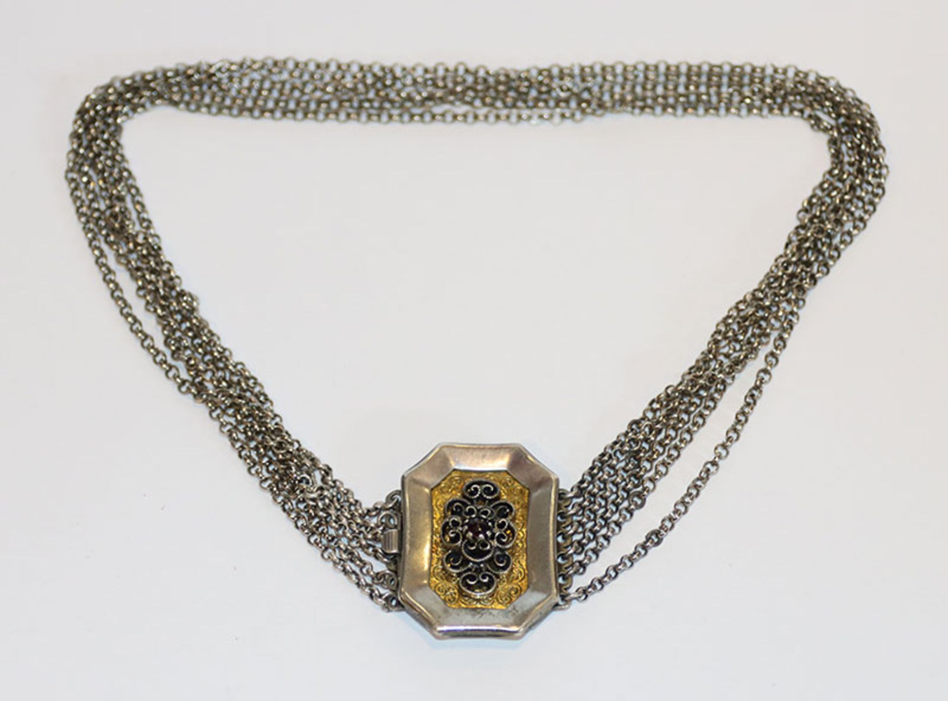 Silber Kropfkette, 6-reihig, Schließe teils vergoldet und mit Granat, 52 gr., L 39 cm