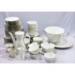 Rosenthal Kaffee- und Speise-Serviceteile mit grauem Floraldekor und Goldrand, Kaffeekanne, Milch