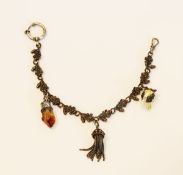 Silber Uhrenkette in Form von reliefierten Eichenblättern und Eicheln, L 23 cm, und 3