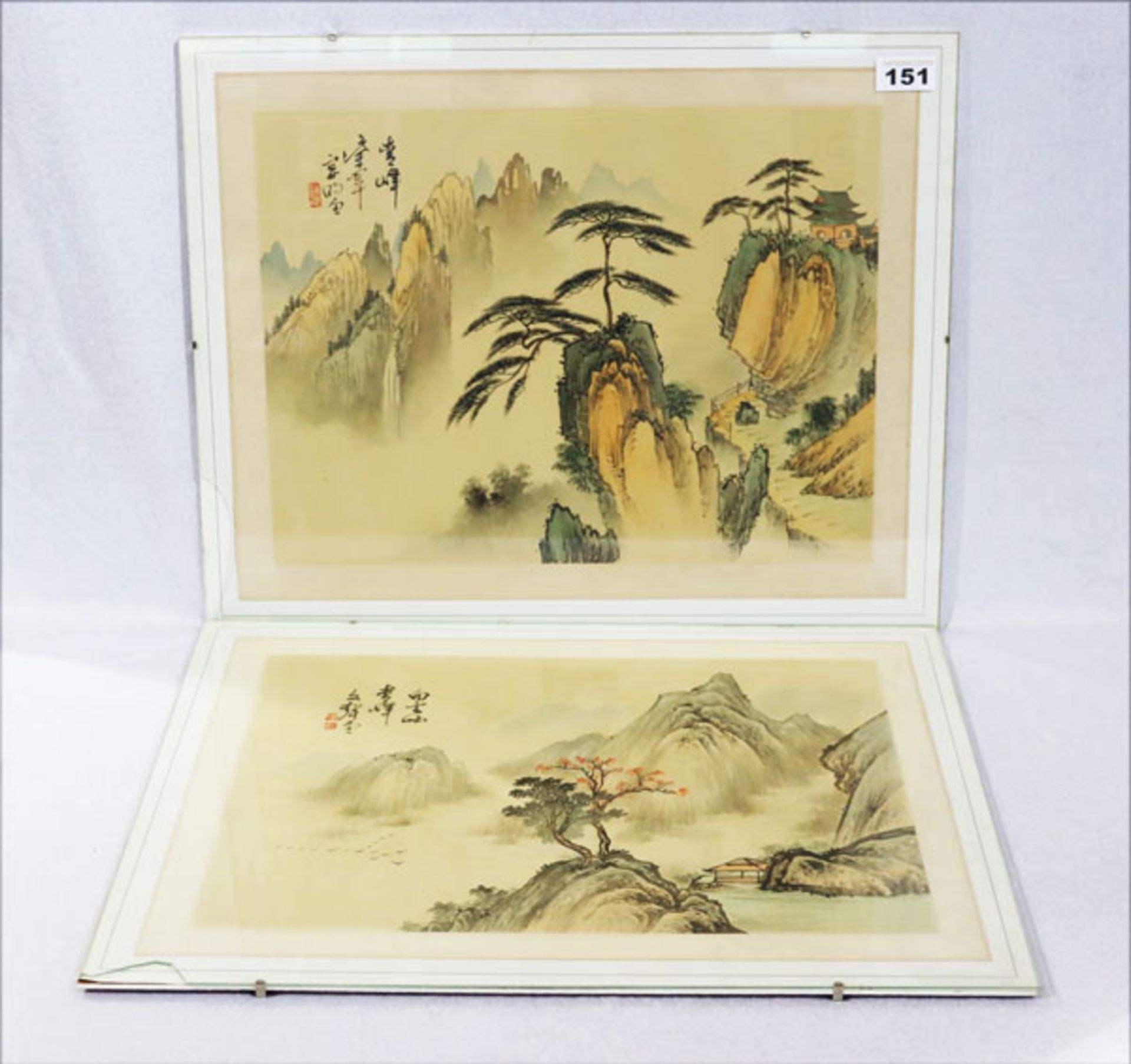 2 aquarellierte Zeichnungen auf Stoff 'Japanische Landschaften mit Schriftzeichen', unter