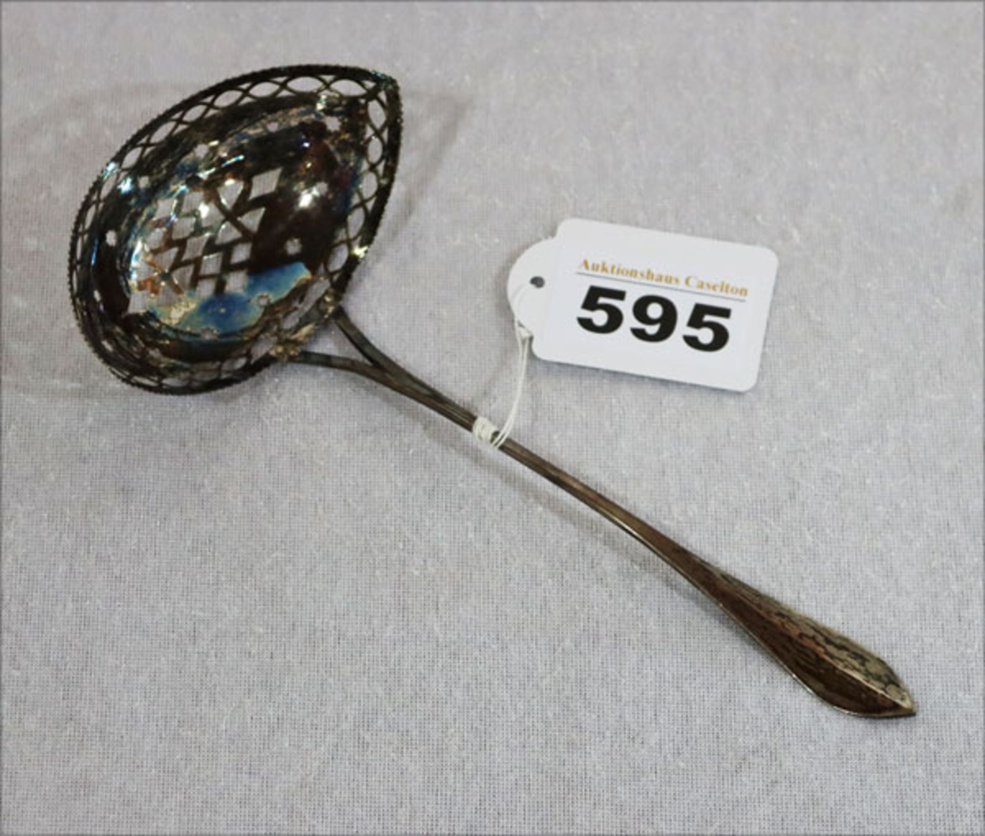 Feiner Silber Zuckerlöffel, 25 gr. L 18 cm, Gebrauchsspuren