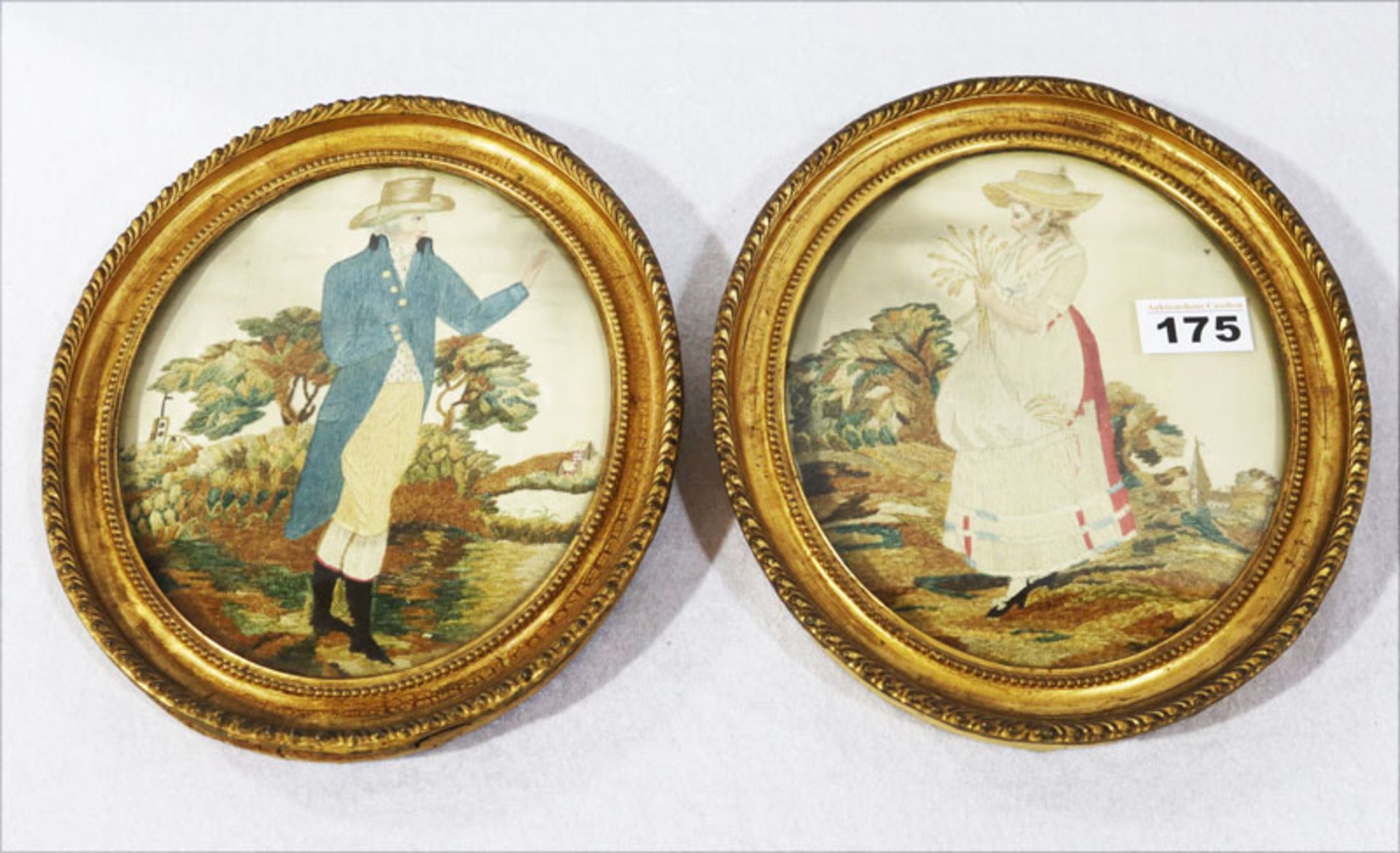 Paar Biedermeier Stickbilder 'Mann und Frau in Landschafts-Szenerie', feine Handarbeit, oval unter