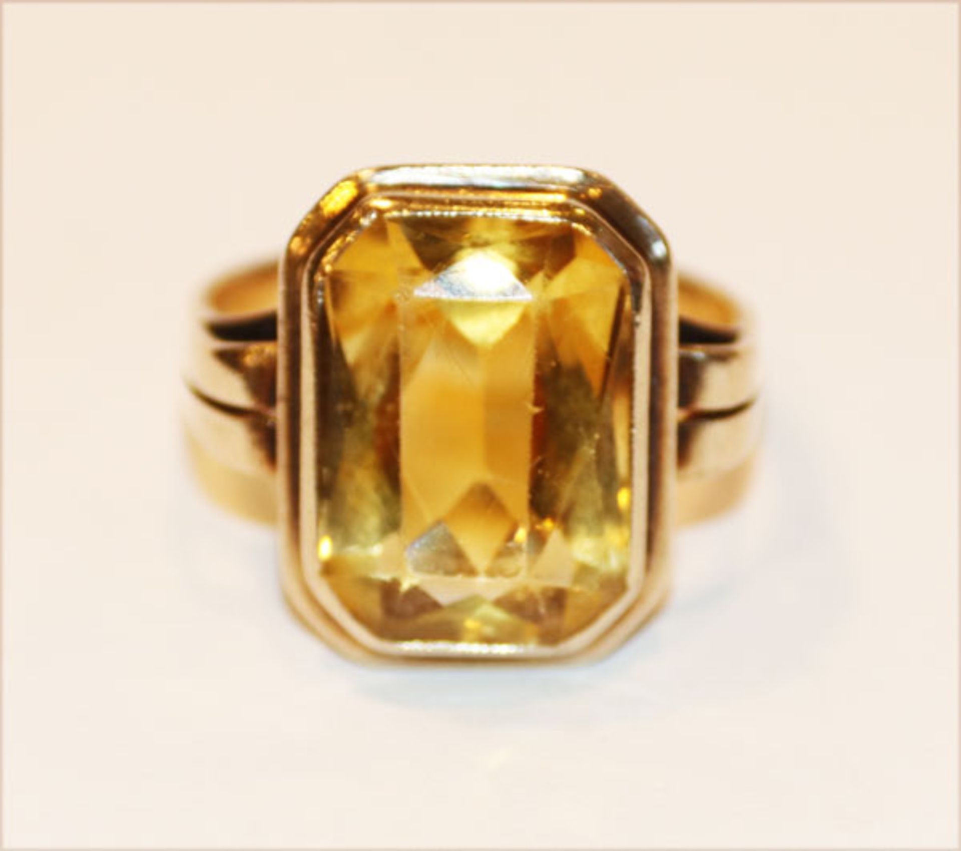 8 k Gelbgold Ring mit Citrin, 4,1 gr., 53