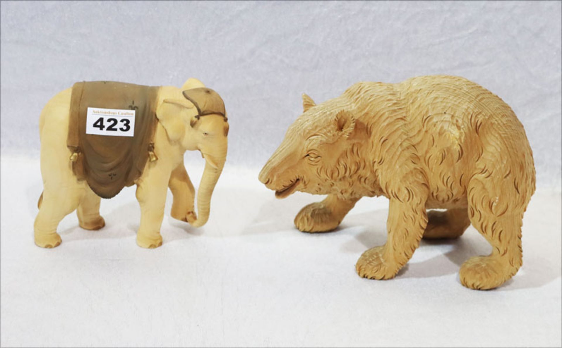 2 Holz Tierfiguren 'Bär', 17 cm, und 'Elefant', H 14 cm