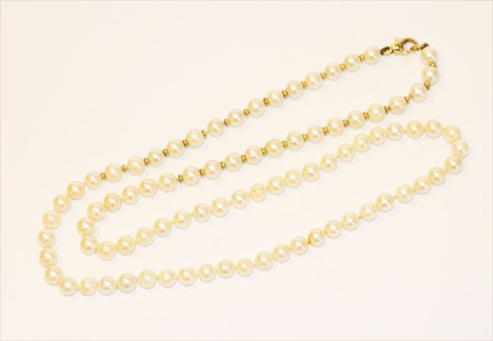 Perlenkette mit 14 Gelbgold Schließe und Zwischenkugeln, L 64 cm