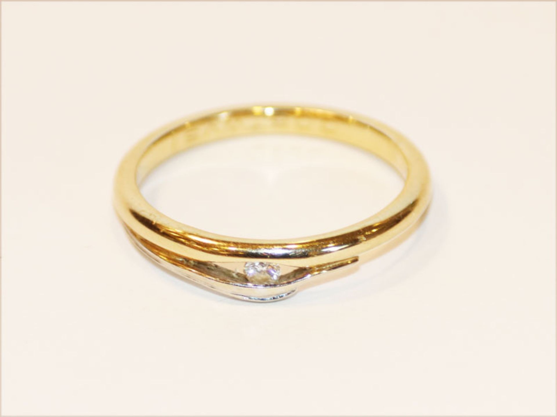 14 k Gelb- und Weißgold Ring mit Diamant, 2,8 gr., Gr. 56
