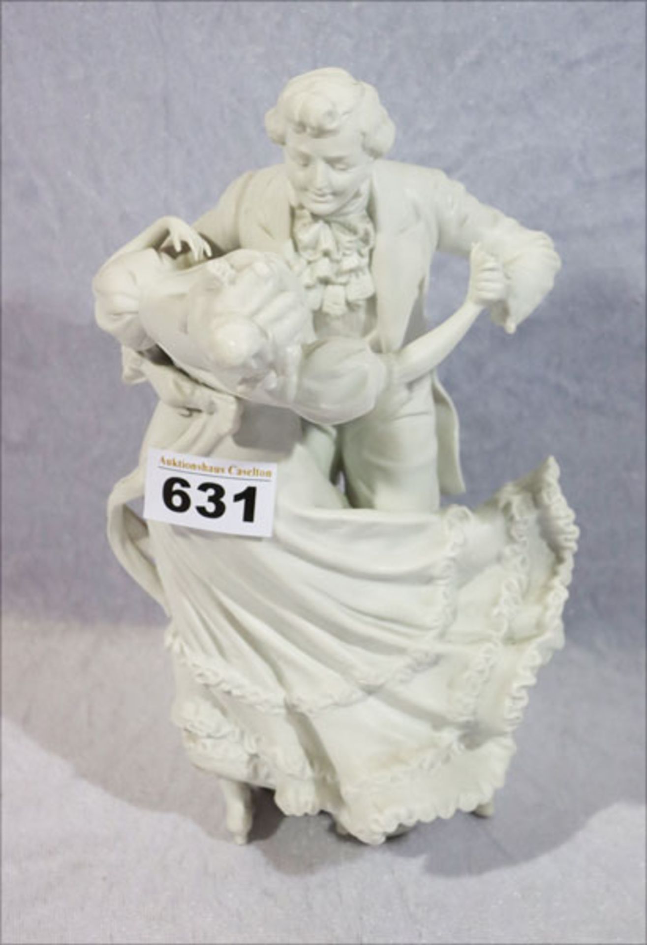 Biskuit Porzellan Figurenpaar 'Tanzpaar', attr. Kusnezow, Riga, H 25 cm
