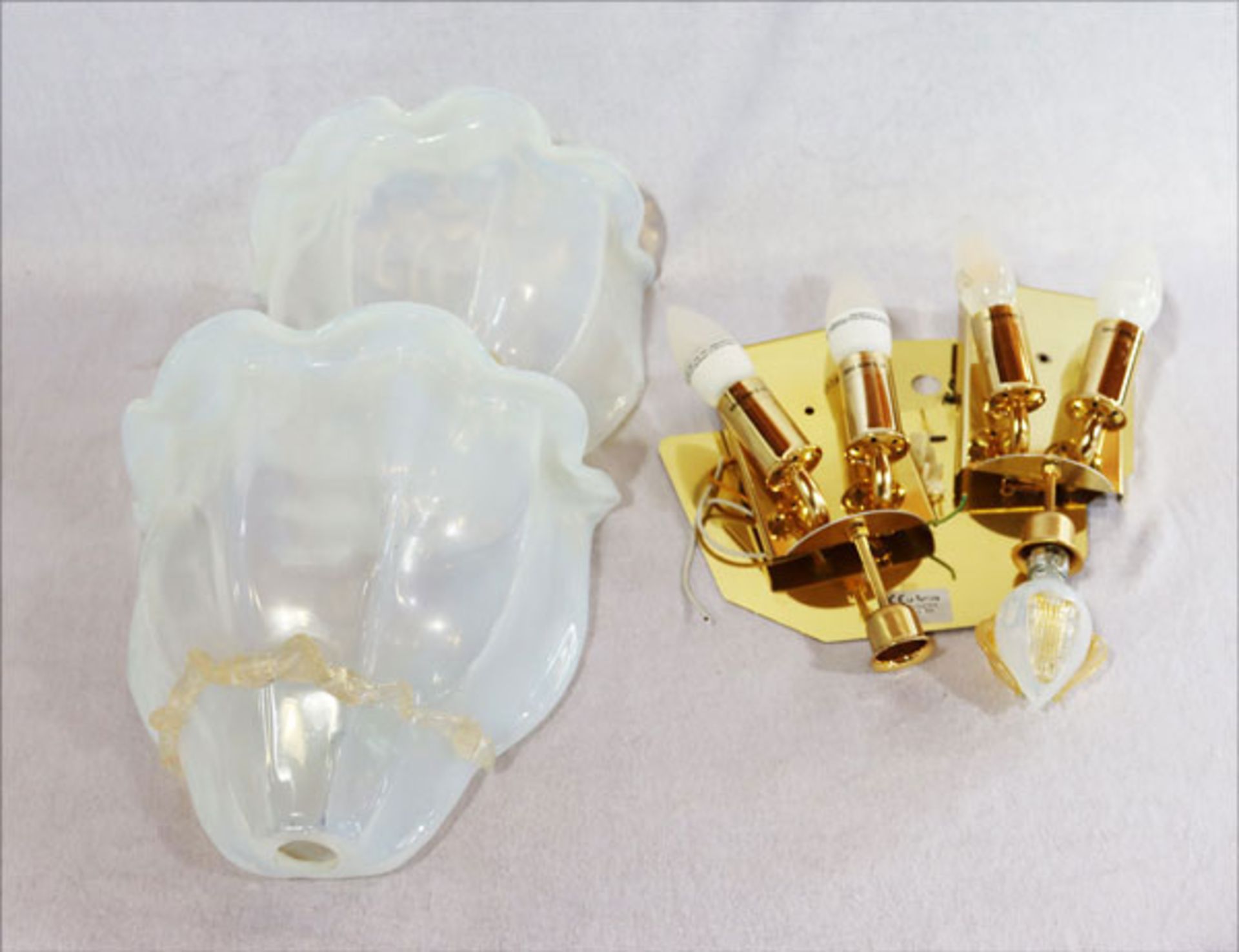 Paar Murano Glas Wandlampen, ein Endteil fehlt, T 14 cm, H 45 cm, B 28 cm, Funktion nicht geprüft,