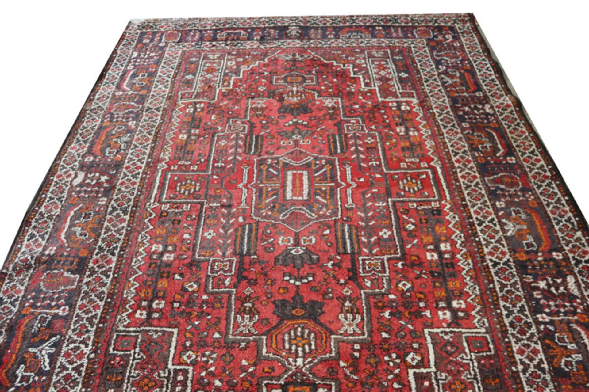 Teppich, Bachtiari, rot/braun/beige, starke Gebrauchsspuren, 310 cm x 210 cm