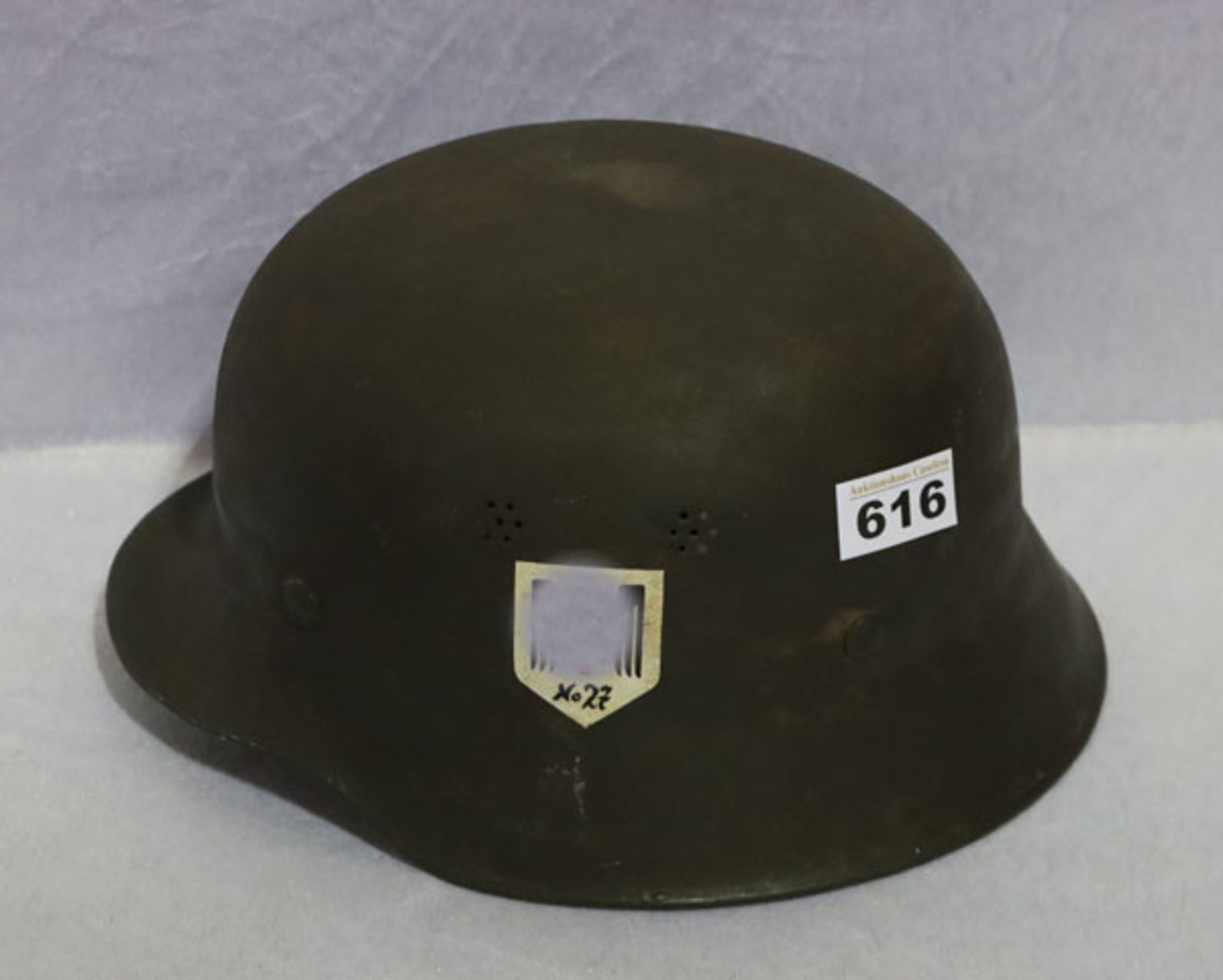 Deutscher Stahlhelm II. Weltkrieg, Rotes Kreuz, Feldlazarett St. Maria Nr. 27., Gebrauchsspuren