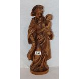 Holzskulptur 'Maria mit Kind', dunkel gebeizt, H 48 cm