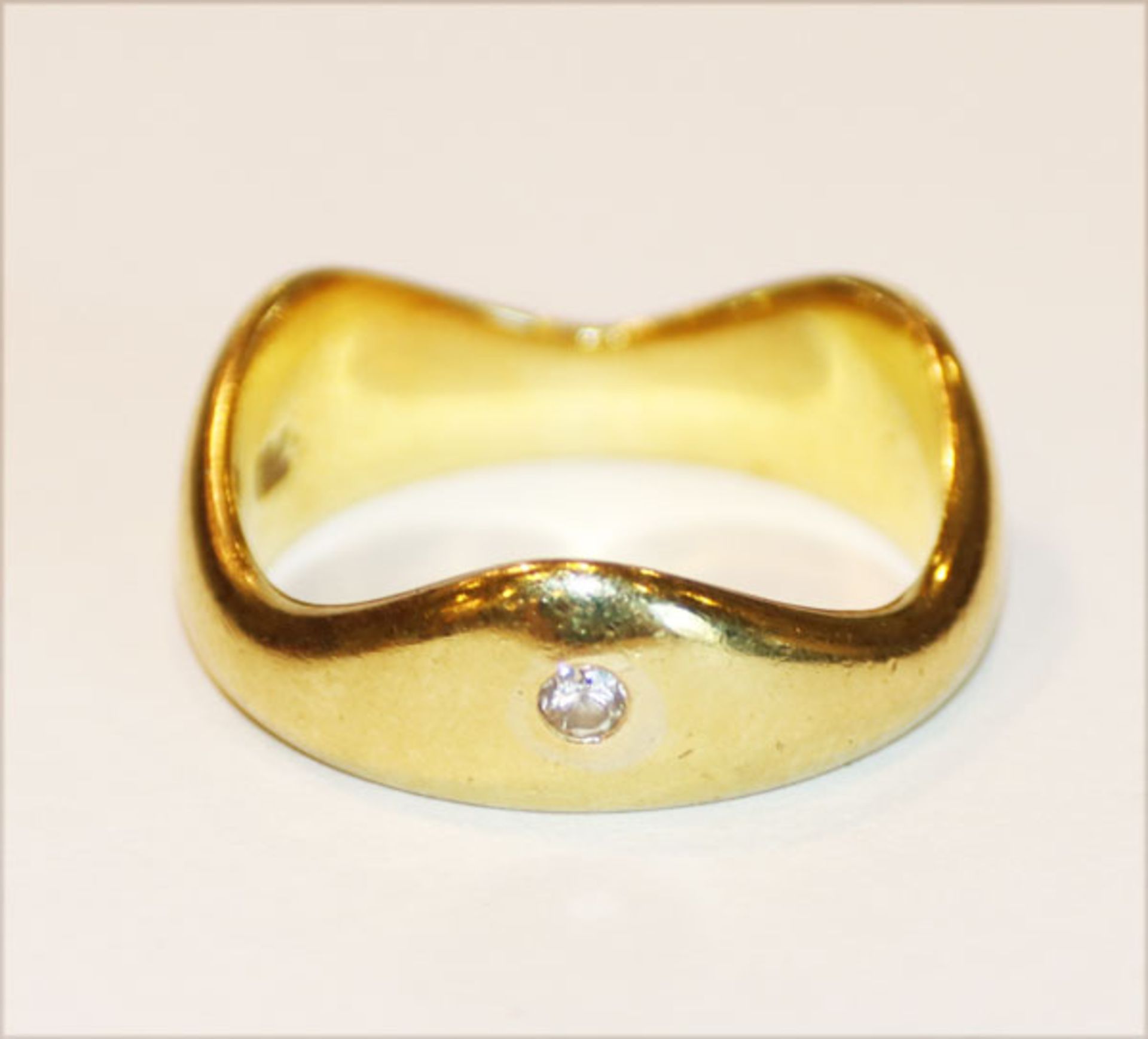 18 k Gelbgold Ring mit Diamant, 4,6 gr., Gr. 48