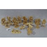 Konvolut von 15 Holz Krippenfiguren, H 5/10 cm, ungefaßt, teils gestempelt Holzschnitzerei