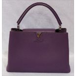 Louis Vuitton Damenhandtasche 'Capucines MM36', Leder in Violett, Neupreis ca. 6400,-- €, mit