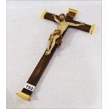 Holzkreuz mit Korpus Christi, farbig gefaßt, H 51 cm, B 27 cm, teils bestossen
