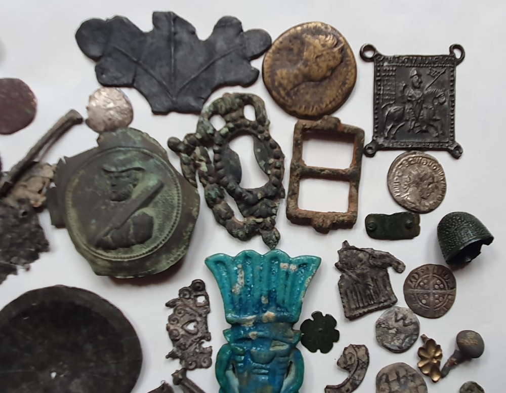 A collection of artefacts, Roman & hammered coins - many appear to have been excavated. - Image 4 of 5