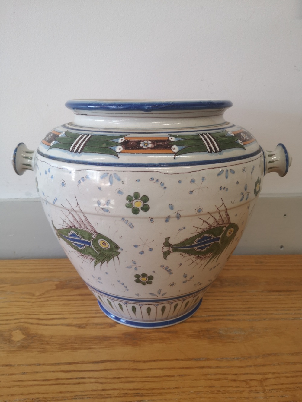 A Cantagalli maiolica two-handled jar decorated with fish in green and blue with small - Image 3 of 6