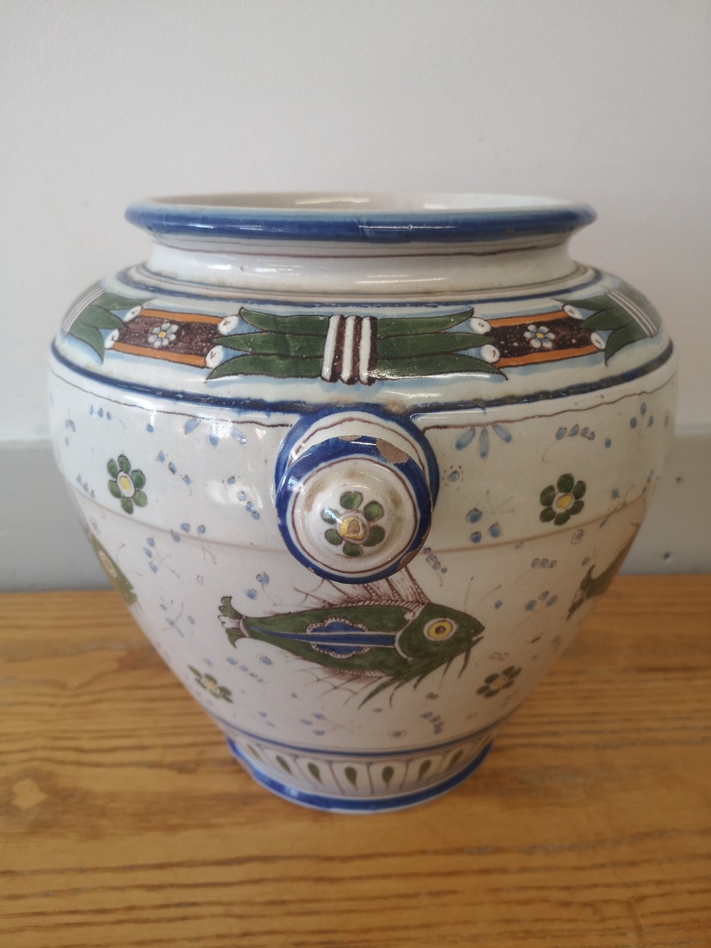 A Cantagalli maiolica two-handled jar decorated with fish in green and blue with small - Image 4 of 6