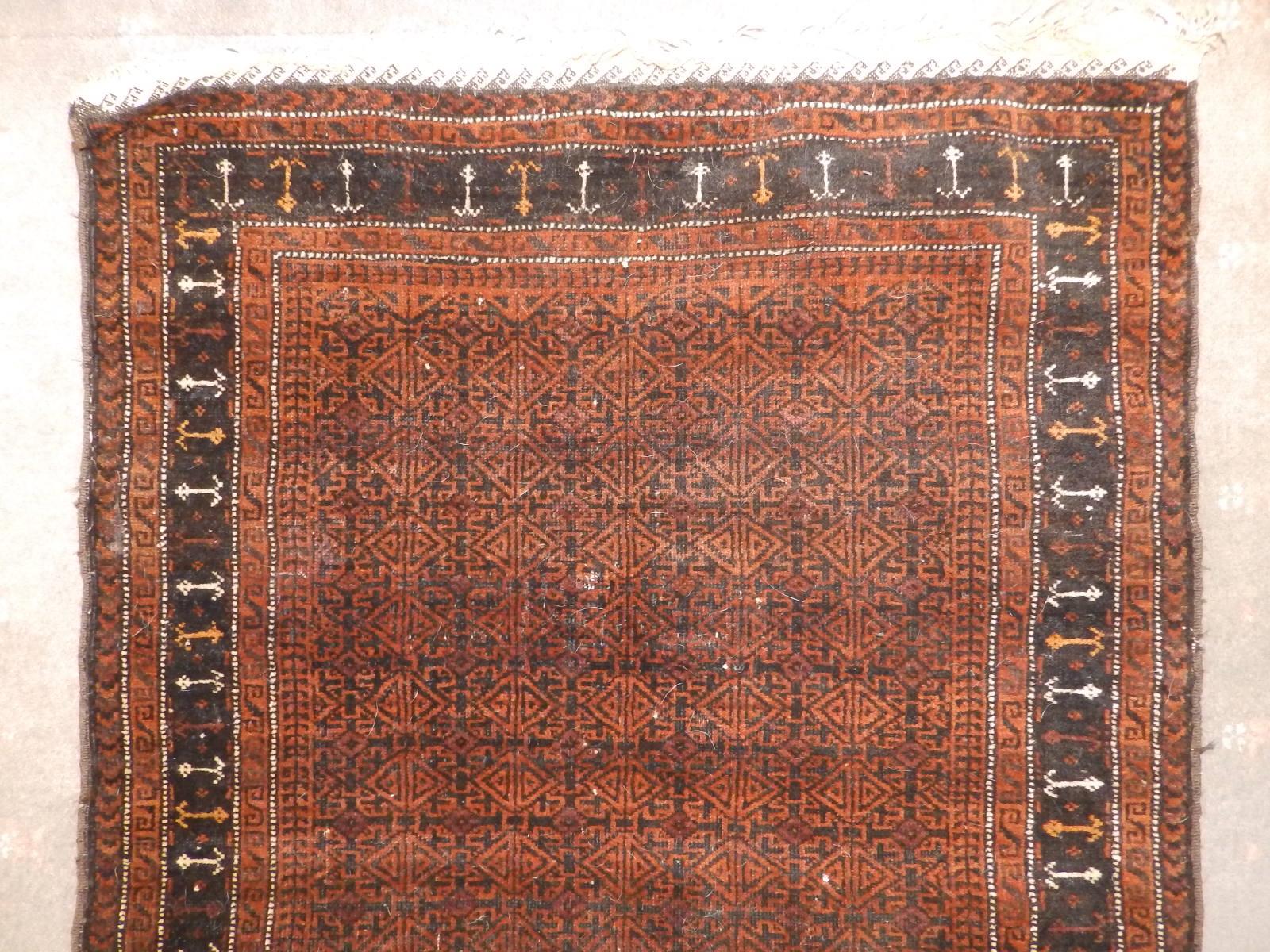 An old prayer rug, the field decorated with detailed geometric pattern in black & brown, cream - Image 3 of 5
