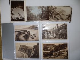 Approximately 250 early 20thC postcards depicting Cornish views.