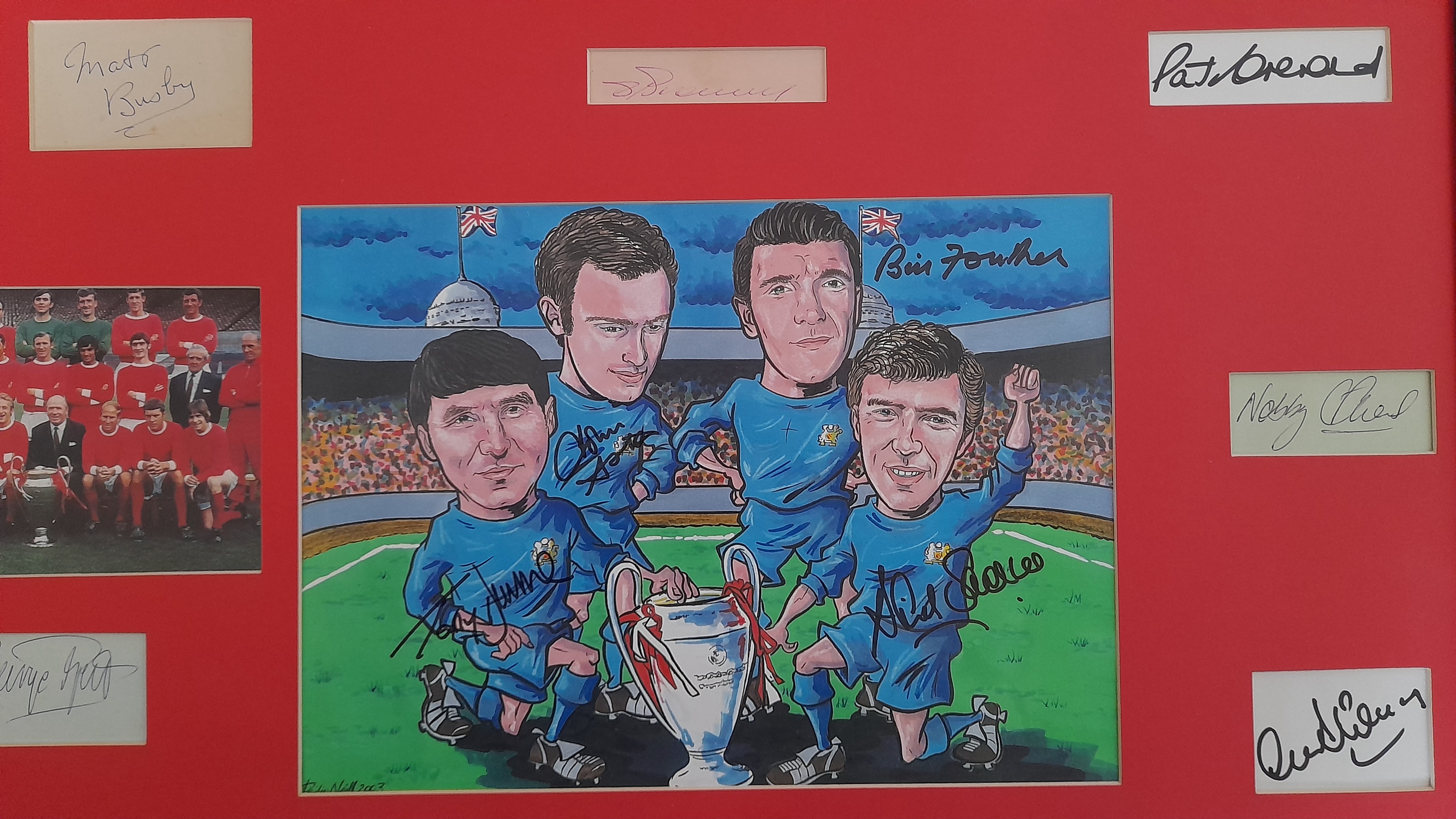 MANCHESTER UNITED 1968 EUROPEAN CUP WINNERS AUTOGRAPHED DISPLAY - Image 4 of 6