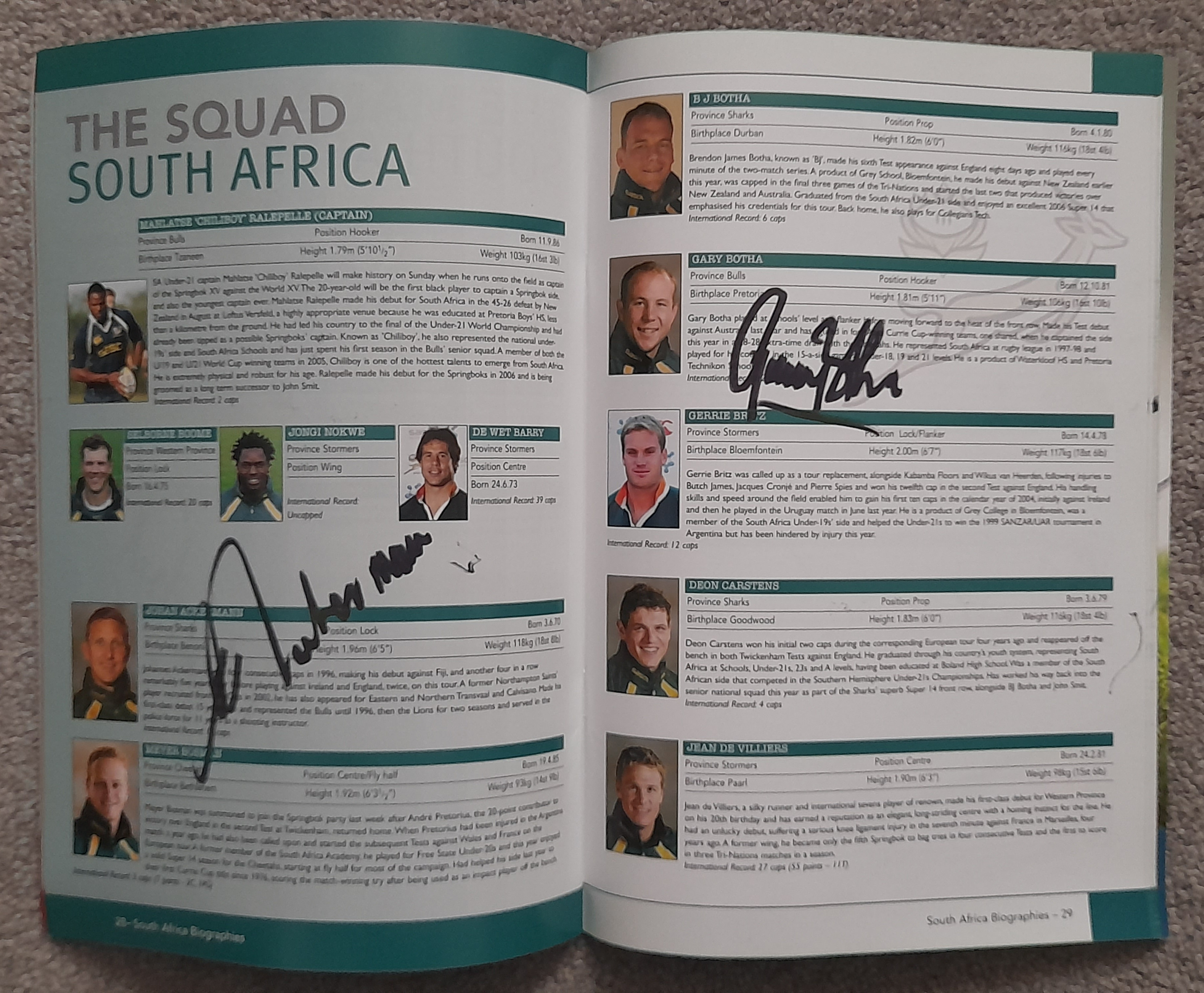 RUGBY UNION - 2006 WORLD XV V SOUTH AFRICA AUTOGRAPHED PROGRAMME - Image 2 of 3