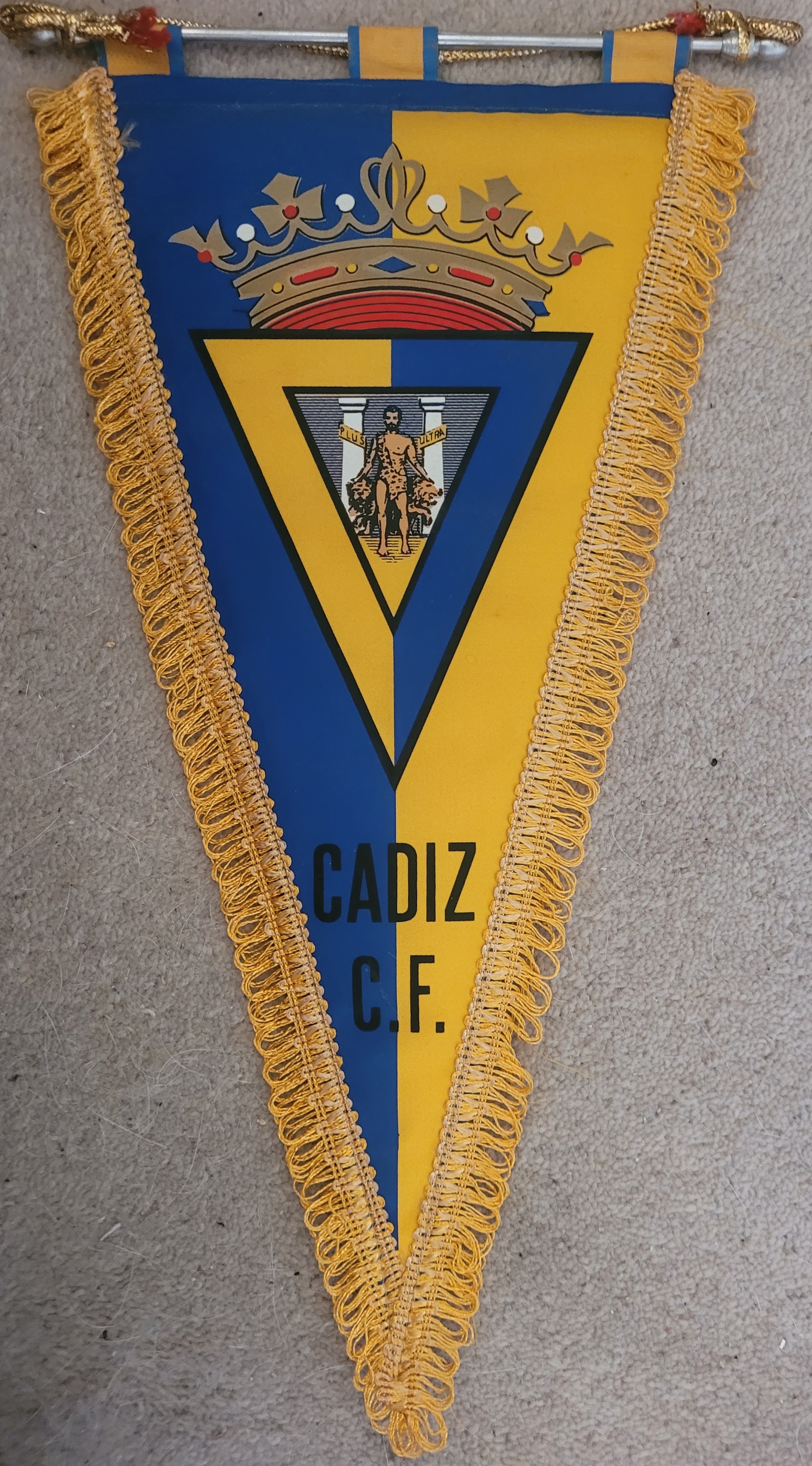 VINTAGE CADIZ PENNANT