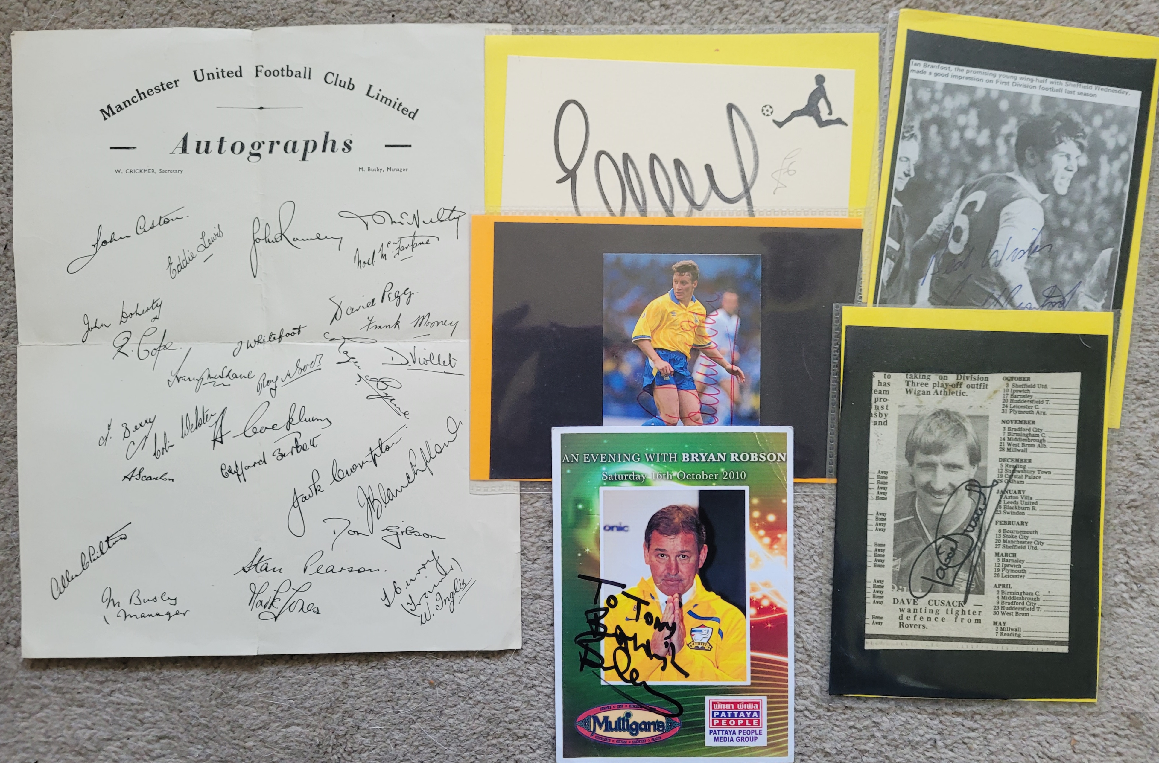 TREASURE TROVE OF FOOTBALL MEMORABILIA - Image 35 of 46