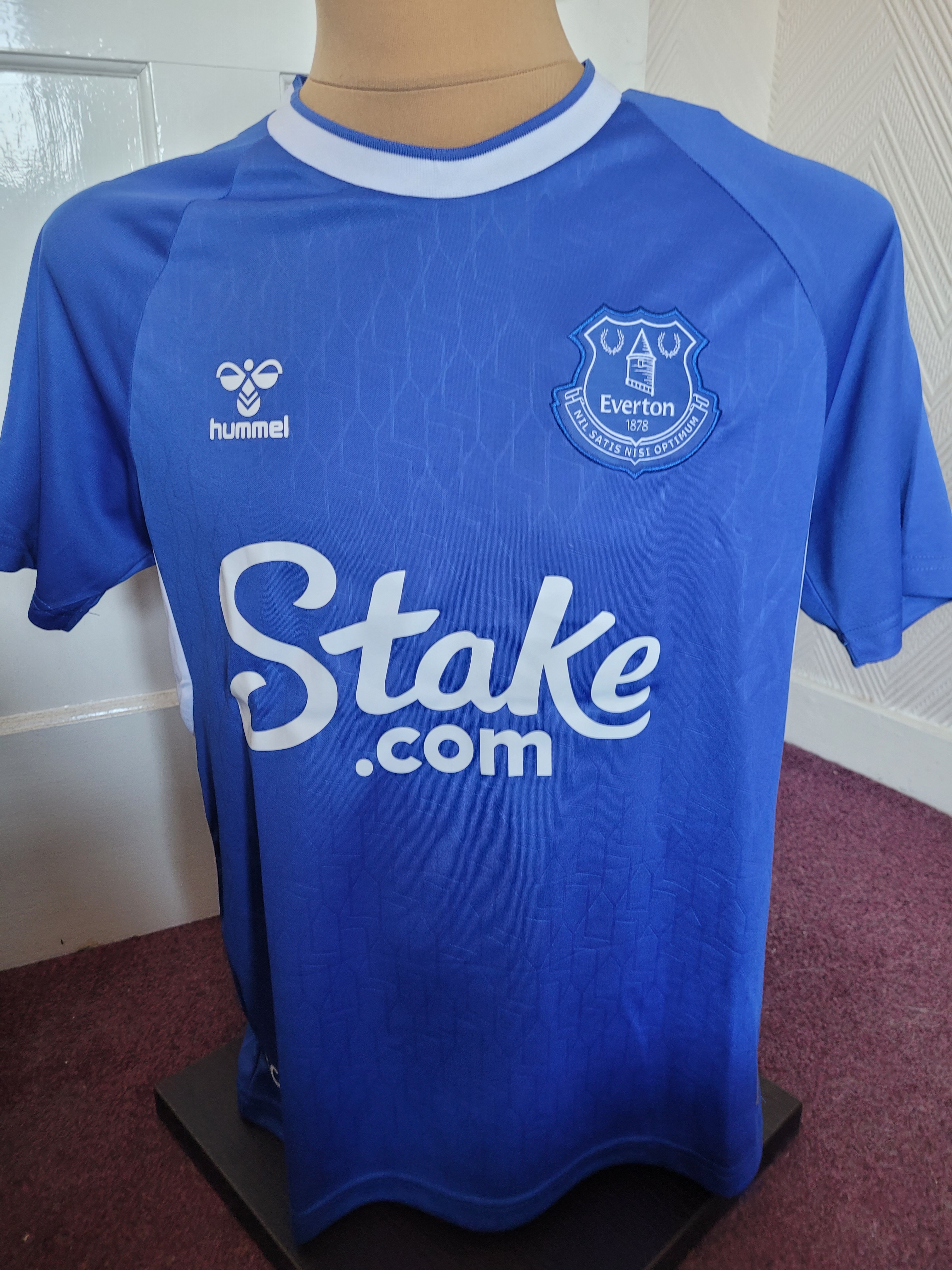 EVERTON REPLICA SHIRT SIGNED BY ANTHONY GORDON - BNWT