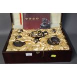 Boxed Qishenzisha tea service