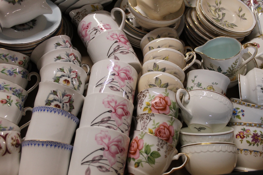 Two boxes of mixed patterned teacups and saucers, teapots, milk jug, - Image 3 of 3