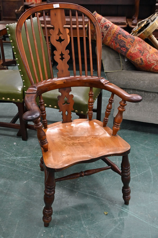 A good matched set of six 19th century yew wood broad arm Windsor chairs, with ash and elm seats. - Image 3 of 7