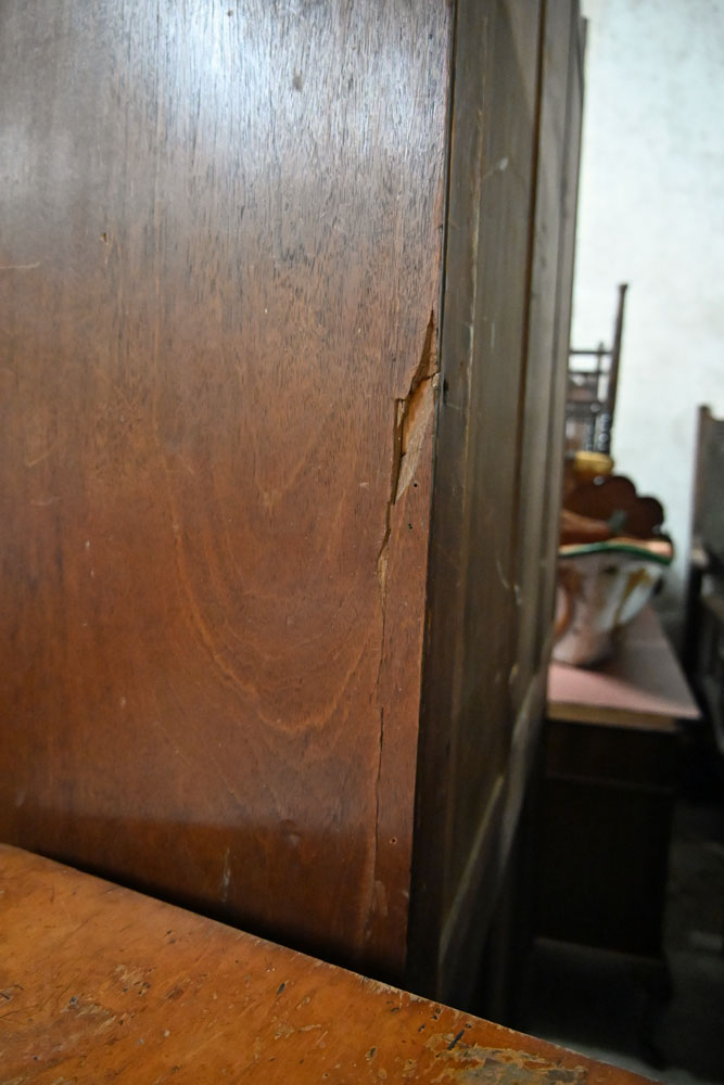 A William IV mahogany linen press with moulded cornice above a pair of panelled doors opening to - Image 11 of 12